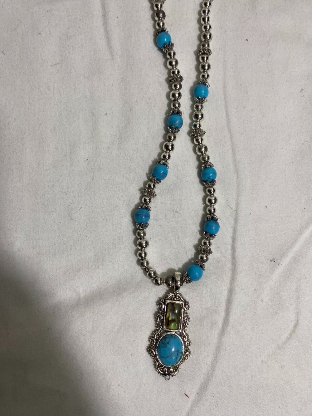 Vintage Style Turquoise Beaded Pendant Necklace Silver Tone Faux Abalone Stateme